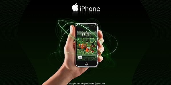 13. Во всех рекламных роликах время на экране iPhone показывает 9:41. Это время, когда Стив Джобс впервые представил iPhone в 2007 году.