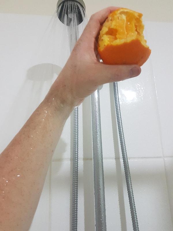 Kısaca; duş portakalı fotoğraflarıyla.