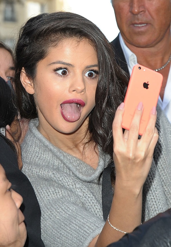 9. Для нее важно, чтобы фанат был доволен