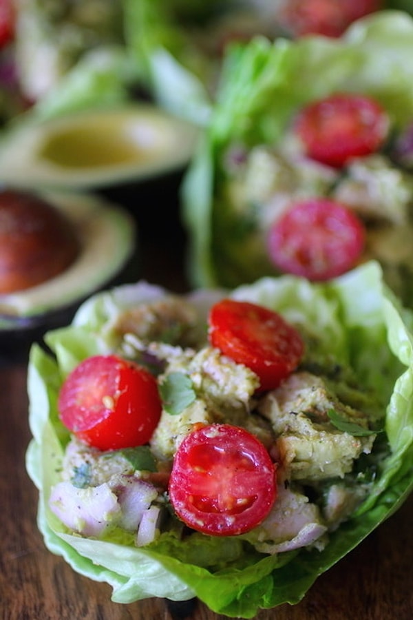 7. Куриный салат с авокадо