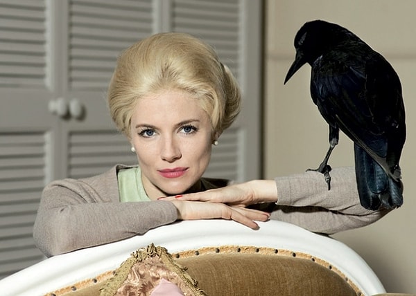 2. Девушка (2012)