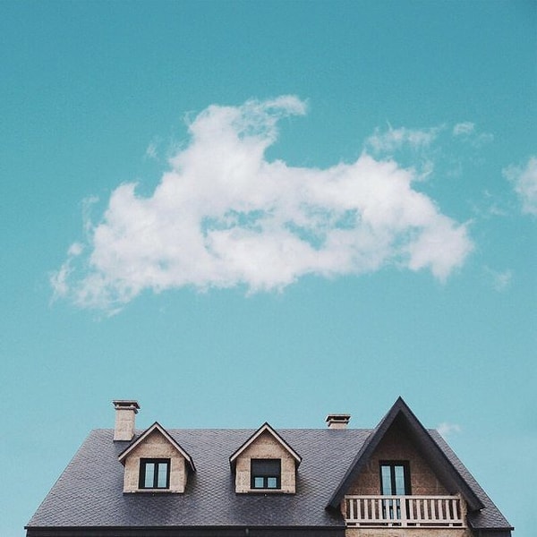 11. Счастье - это слышать утром, как мама с папой разговаривают и смеются.