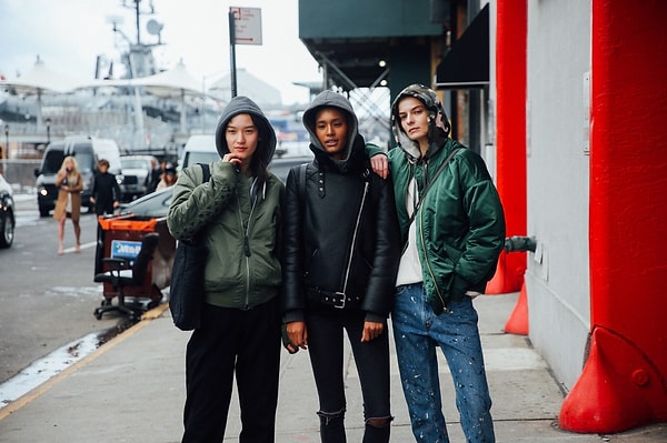 5. Фешн-эксперименты с джинсами очень популярны. Попробуйте и вы сделать что-нибудь эдакое!