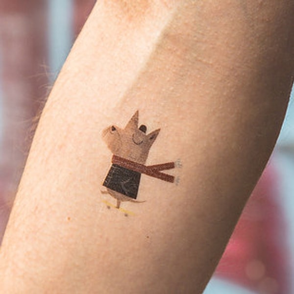 14. А как тебе эти временные татуировки в виде зверька и компашки для завтрака ?