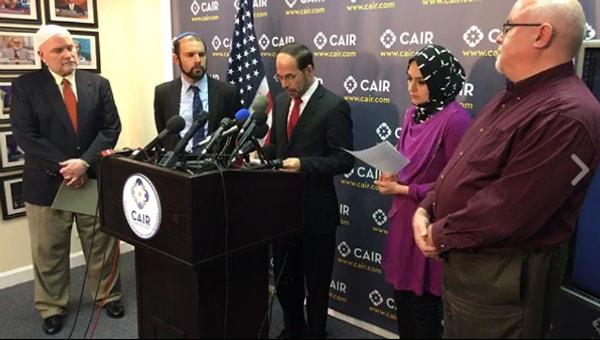 Öte yandan, sahte bomba ihbarlarını yapan kişilerin bulunması için Amerikan Müslüman İlişkileri Konseyi (CAIR) 5.000 dolarlık bir ödül ortaya koydu.