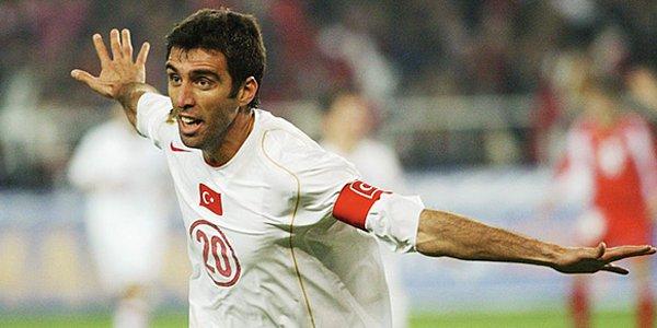 2002 Dünya Kupası'nda Güney Kore'ye 11. saniyede gol atan Hakan Şükür, Dünya Kupası tarihinin en erken golünü atmıştır.