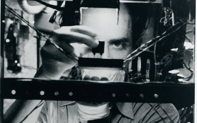 25. Pi (1998) 7.5