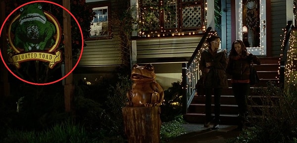 6. Ресторан, в котором ужинают Белла и Эдвард, называется "Раздутая жаба". Видимо, именно так вы должны себя ощущать после пары пицц в этом местечке