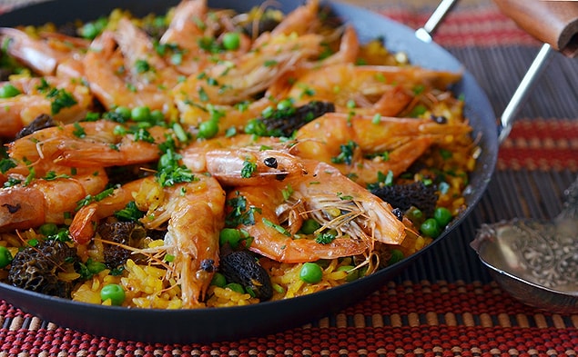 6. Paella'nın içinde zaten vardı, şimdi daha bol karidesli oldu!