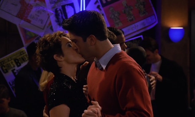 13. Ross'un Rachel'la "ara verdiklerini" iddia ettiği dönemde beraber eve gittiği kızın adı neydi?