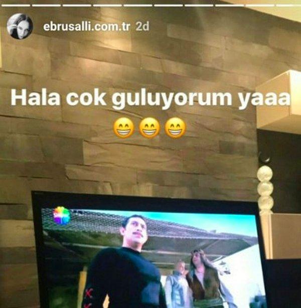 7. Ebru Şallı, Instagram Stories'te  Cem Yılmaz'ın filmi Gora'ya çok güldüğüne dair bir paylaşım yaptı ve kafaları yine karıştırdı.