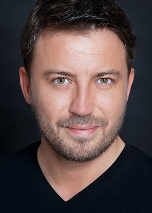 William (Jimmi Simpson) - Tolga Güleç