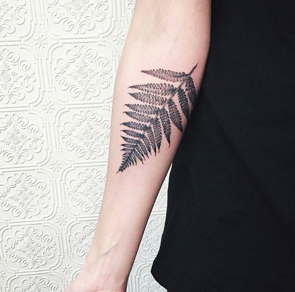 10. Если это представляется возможным, выбирайте пластического хирурга по аналогии с тем, как вы выбираете тату-мастера, т. е. делайте это, опираясь на его предыдущие работы.