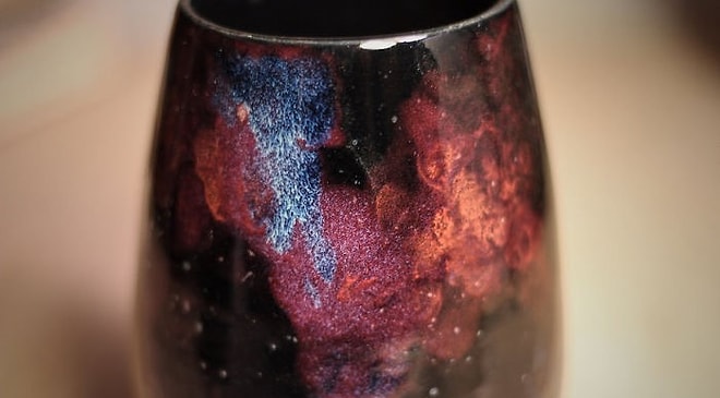 10 предметов керамики, которые заставят вас думать, что вы пьете кофе прямо из космоса