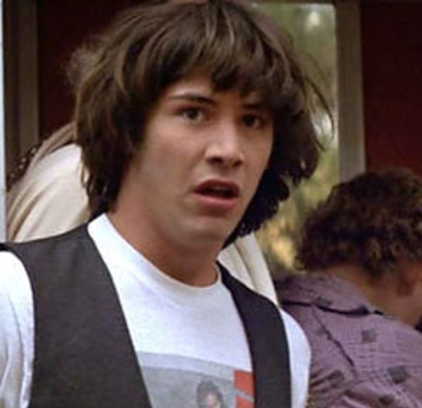 10. Киану Ривз боится темноты