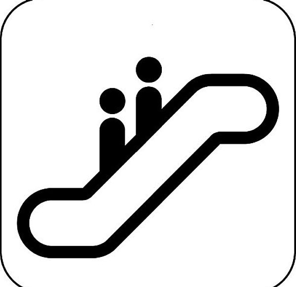 18. Ники Минаж боится эскалаторов