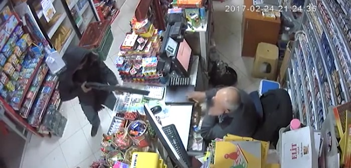 Tüfekli Soyguncuyu Veresiye Defteri ile Kovalayan Marketçi