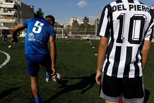Takımın giderleri, UEFA'nın sığınmacıların yaşadığı 15 ülkeye sağladığı yardım fonundan gelen paranın bir kısmıyla karşılanıyor.