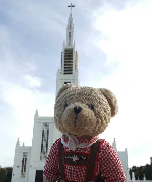 Я познакомился с новыми религиями и культурами. Я слышал десятки новых языков.