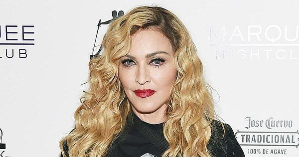 12. Madonna önceleri "çocuklarımı şımartmamaya çalışıyorum, mütevazı yaşıyorum" diyerek takdir toplamıştı. Fakat...