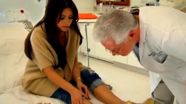 6. Günümüz güzellik standartlarına yön veren Kim Kardashian, sedef hastası!