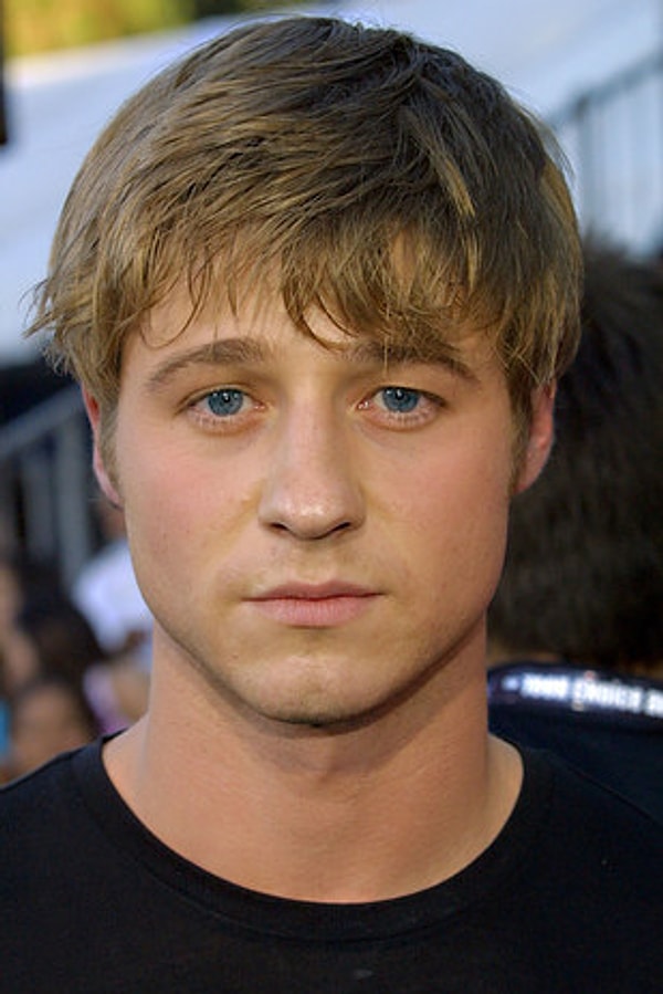 8. Бенджамин Маккензи