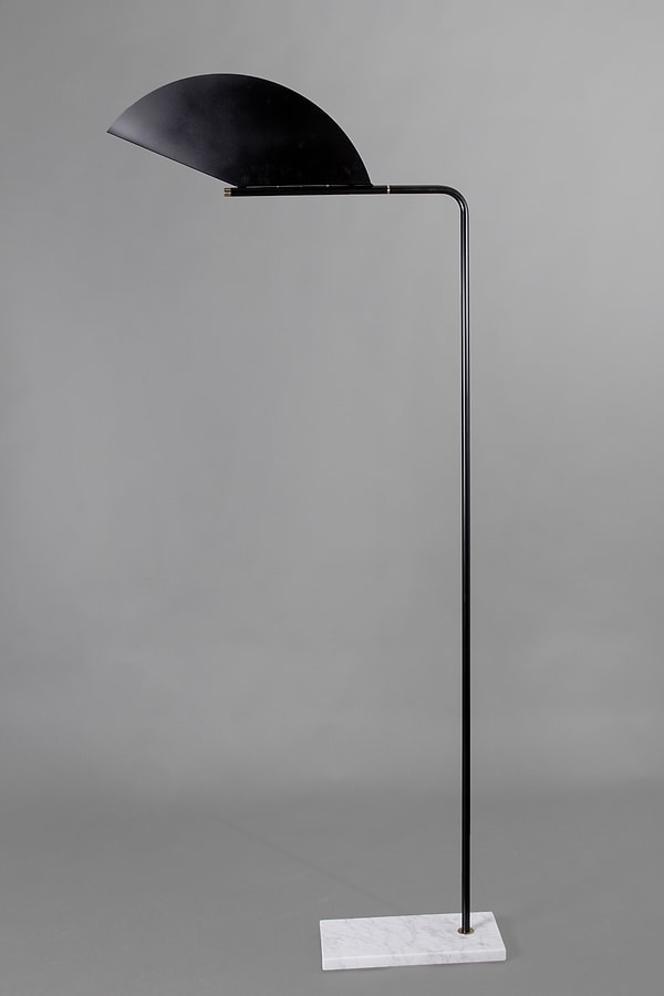 Место, которое гораздо важнее рекреаций в тюрьме, это учебные комнаты. Легко осветить такое помещение помогут вот такие лампы.