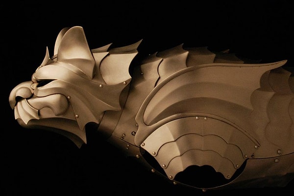 1. Кот-дракон