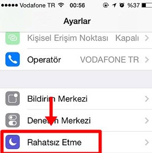 Tabii müzik dinlerken yani duygularının gün yüzüne çıktığı o anlarda rahatsız edilmeyi hiç istemezsin. 📴