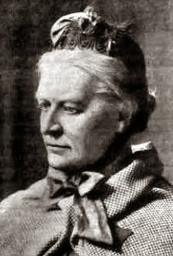 9. Амелия Дайер