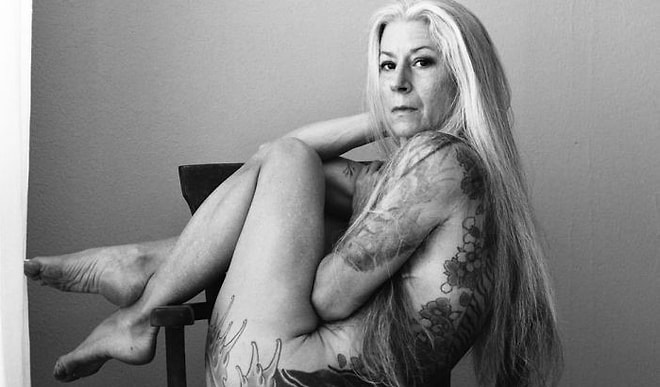 Возраст сексуальности не помеха: 56-летняя Джулия доказала это своими откровенными фотографиями