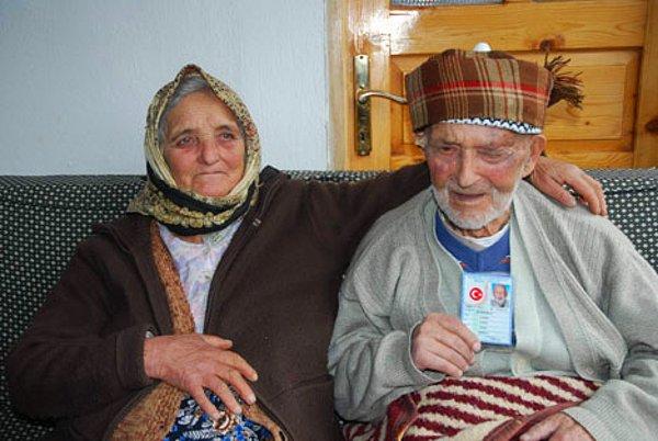 18. Aile ve Sosyal Politikalar Bakanlığı'na göre, Türkiye'de 100 yaş ve üzeri insan sayısı 5.300 civarında geziniyor.