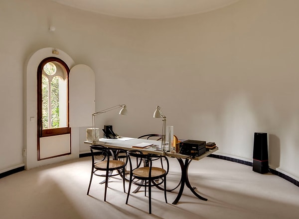 11. Рабочее пространство играет в интерьере дома решающую роль, так как команда Бонфилла отвела часть жилища под студию.