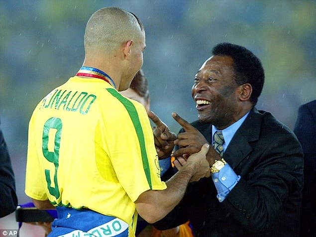 9. Pele: "Brezilya’da O’nun 1 numaralı hayranı benim ama yinede benimle, O'nu kıyaslamayın."