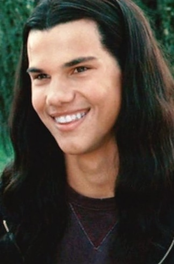 3. Тэйлор Лотнер (Джейкоб Блэк)