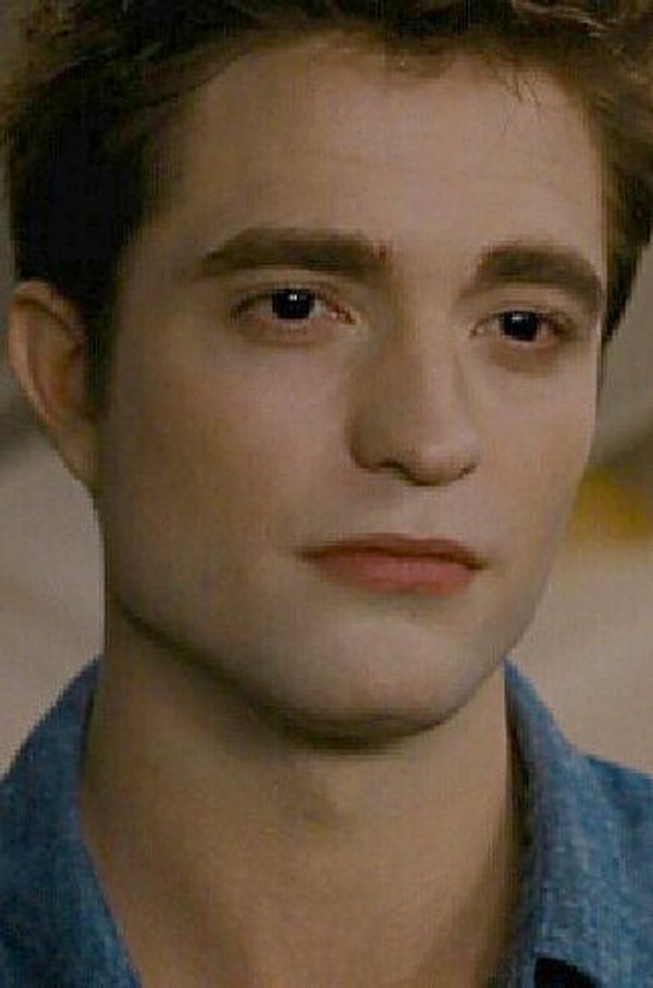 2. Роберт Паттинсон (Эдвард Каллен)