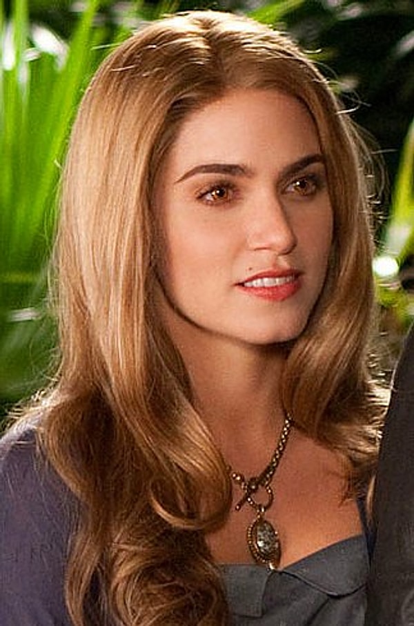 7. Никки Рид (Розали Каллен)