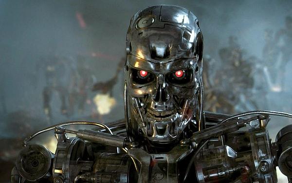 2. Terminator serisinde Arnold Schwarzenegger tarafından canlandırılan sibernetik organizmanın modeli neydi?