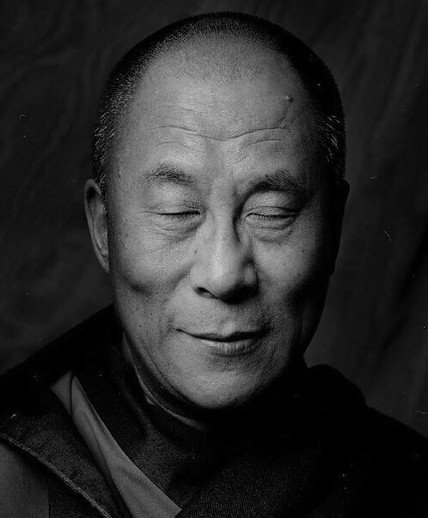 13. Когда человеку кажется, что всё идёт наперекосяк, в его жизнь пытается войти нечто чудесное.