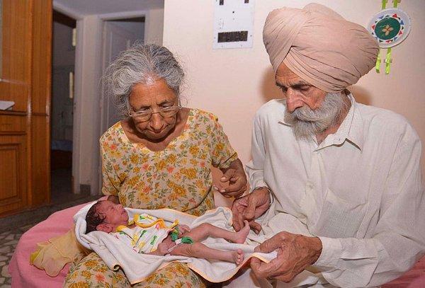 72 yaşındaki Daljinder Kaur isimli kadın, geçtiğimiz ay sağlıklı bir erkek bebek dünyaya getirmiş ve geç yaşta anne olmak isteyenlere umut ışığı olmuştu.