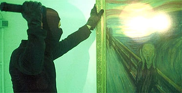 Yeteri kadar güvenliğini sağlayamamış olacaklar ki, tablo 2004 yılında bu sefer de silahlı bir adam tarafından çalındı.