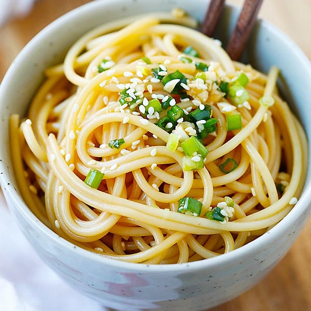 2. Noodle varsa sarımsaksız olmaz.