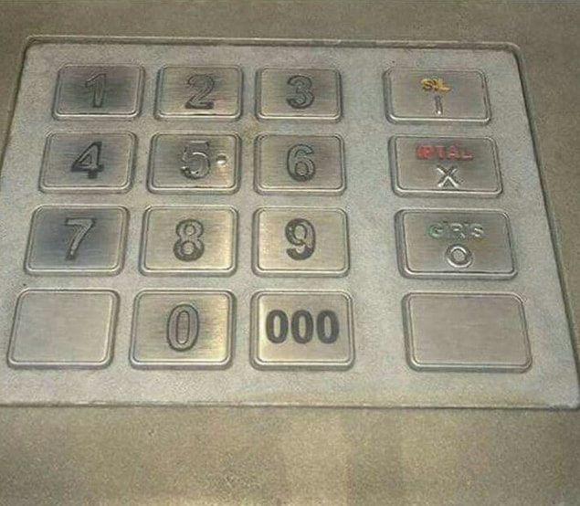 15. Ama ATM'ler için en hüzünlü manzara kesinlikle budur: Neredeyse hiç kullanılmayan 000 tuşu