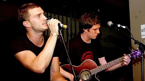 5. Он не только актер, но еще и музыкант