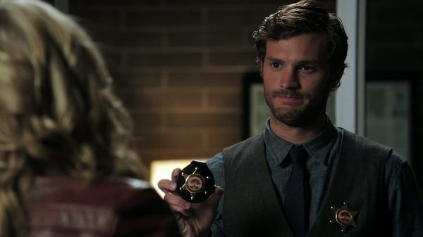 8. А первый сериал, в котором он сыграл, назывался "Однажды в сказке"