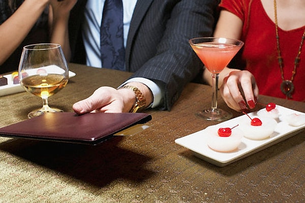 4. "Я сам за все заплачу"