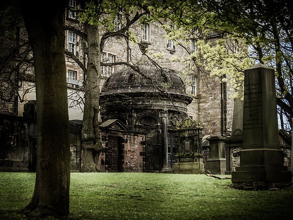 1. Полтергейст Маккензи