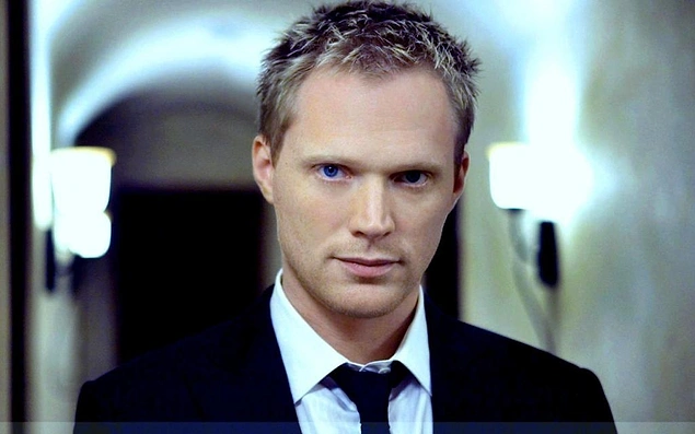 Jarvis'e sesini veren Paul Bettany, ilk filmdeki tüm repliklerini yalnızca iki saatte kaydetmiş.