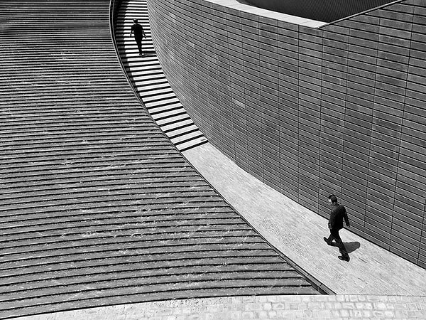 17. "'Полдень". Пекин