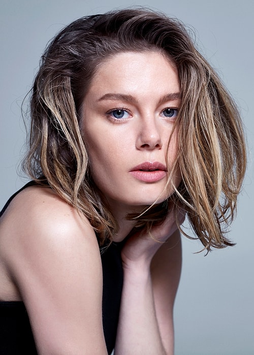 Rosamund Pike & Burcu Biricik
